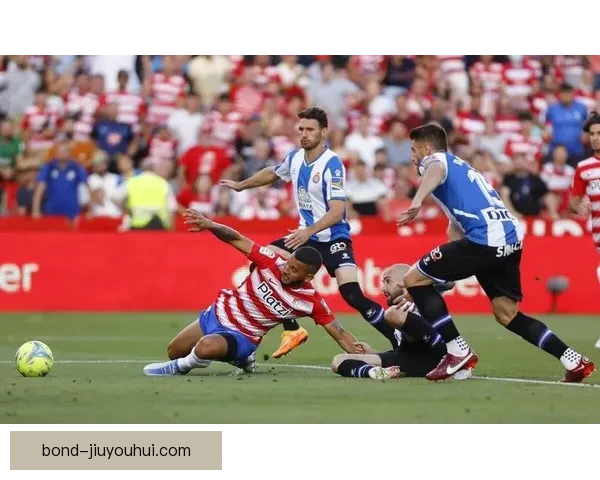 格拉纳达重返西甲仅一年后再次降级 重返顶级联赛之路再度迷茫